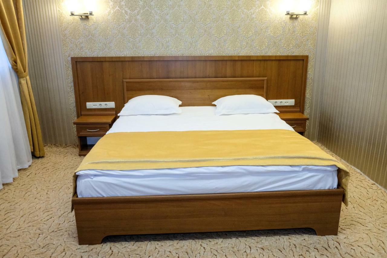 Отель Оздоровчий комплекс Гайки заїзд провулок Сухий Яр 12 Житомир Экстерьер фото